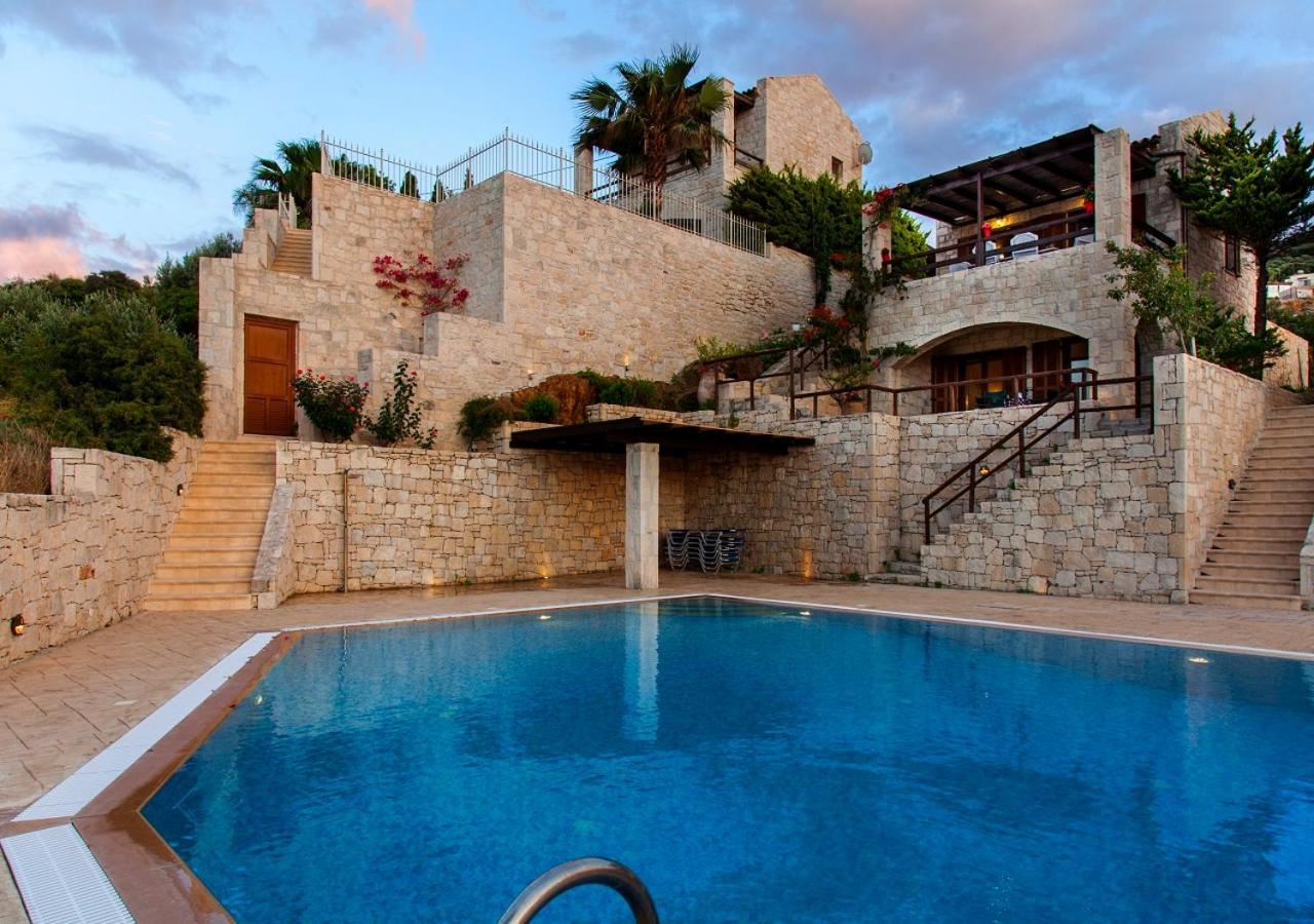 Rafaello Luxury Villa 阿齐亚·佩拉加 外观 照片