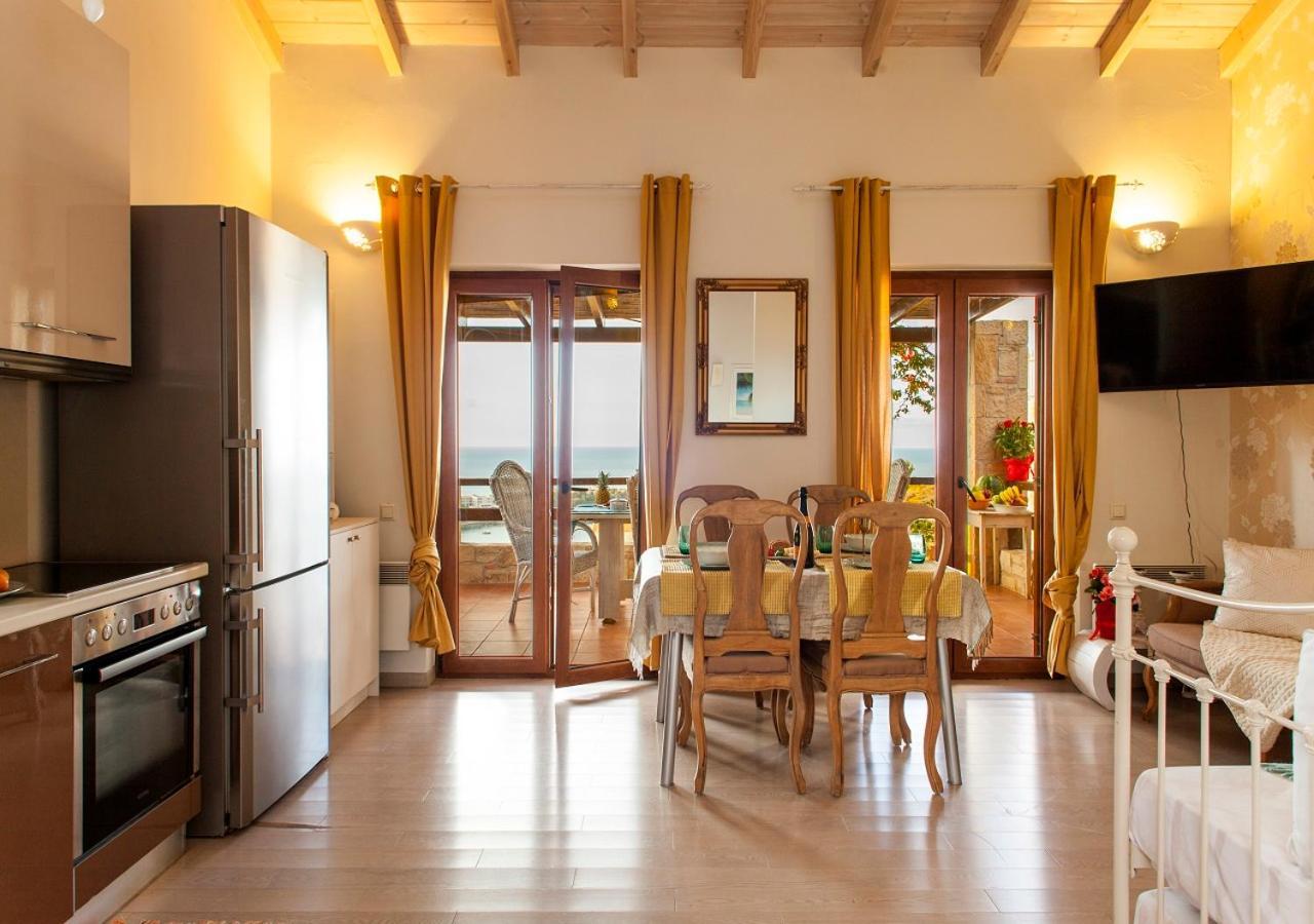 Rafaello Luxury Villa 阿齐亚·佩拉加 外观 照片